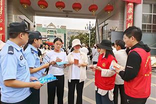 ?开心到模糊！来看看夺冠后国米更衣室，大家疯狂唱跳庆祝